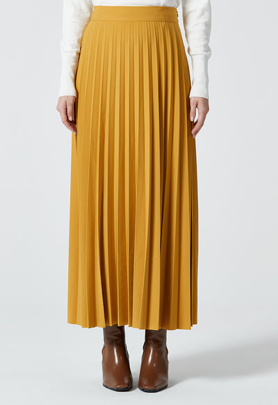 Even Pleated Classic Fit Solid Skirt