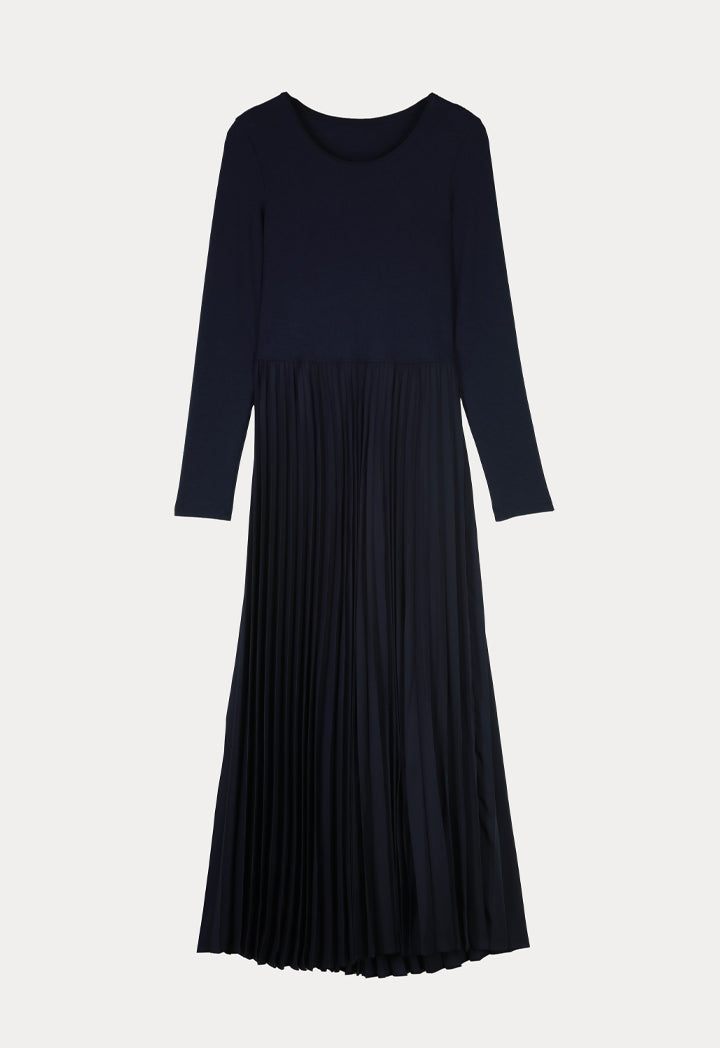 Round Neck Pleated Dress