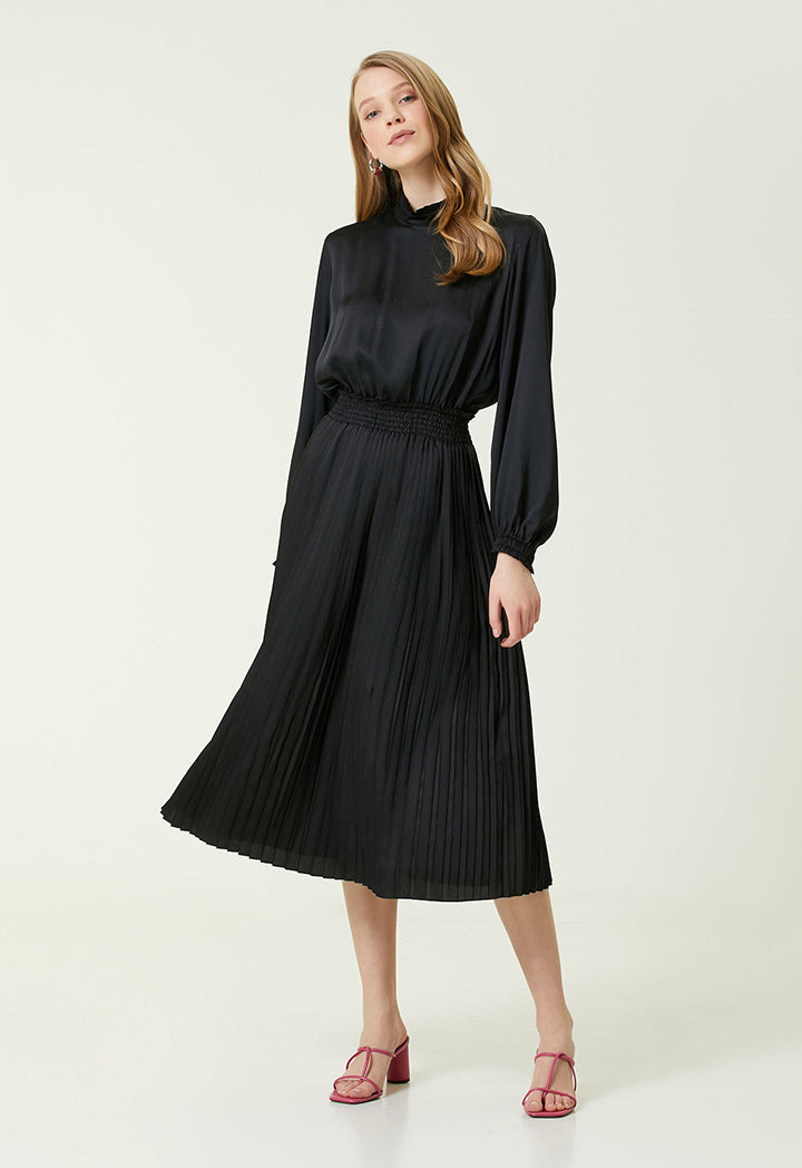 Club Pleated Midi Dress Black